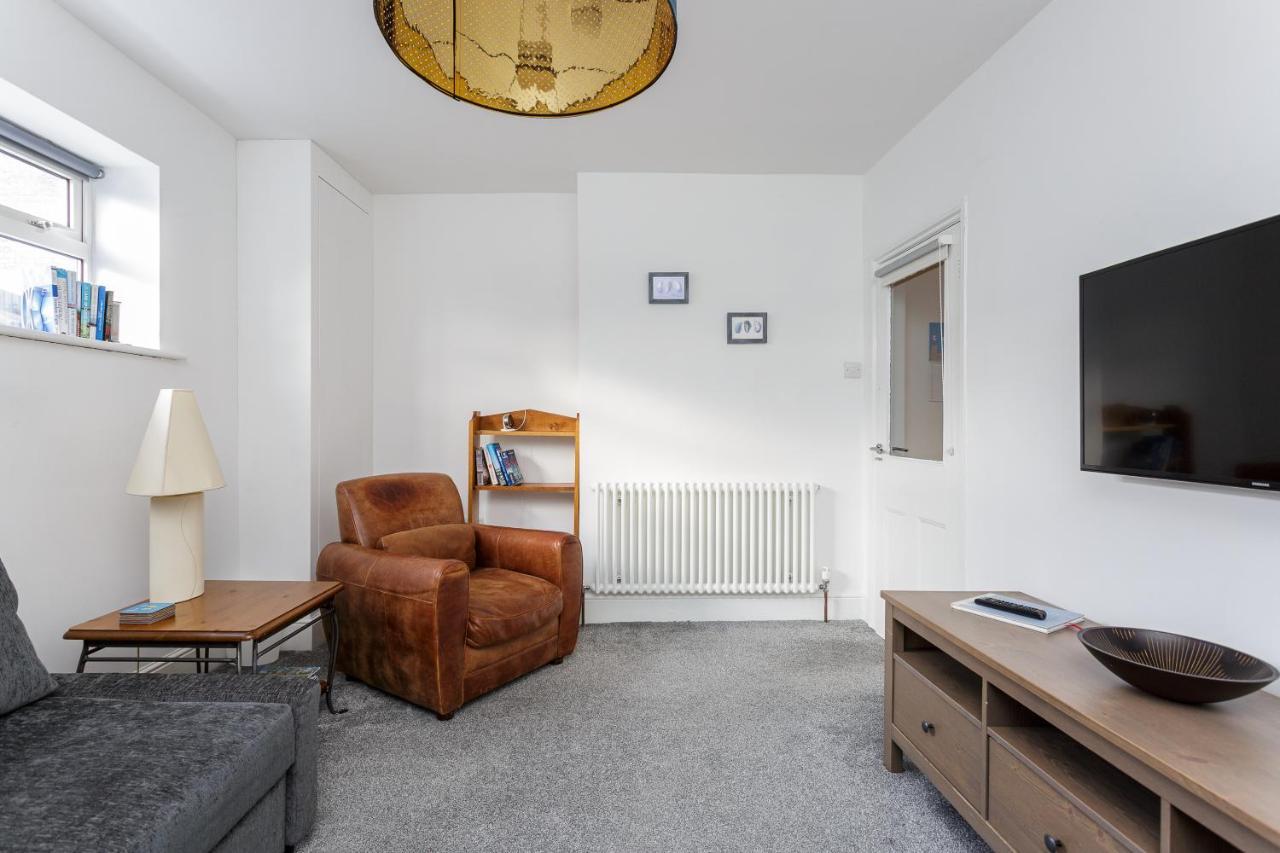 At The Heart & Soul Of Southsea Apartment Portsmouth Exterior photo